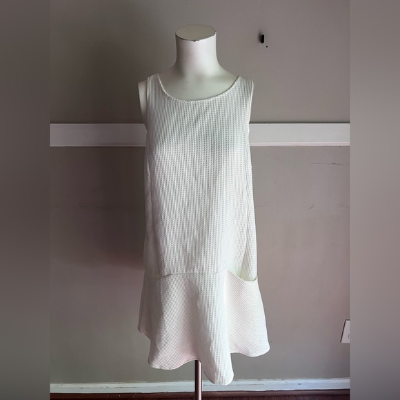 BB Dakota Dresses & Skirts - BB Dakota Cream Textured Sleeveless Dress